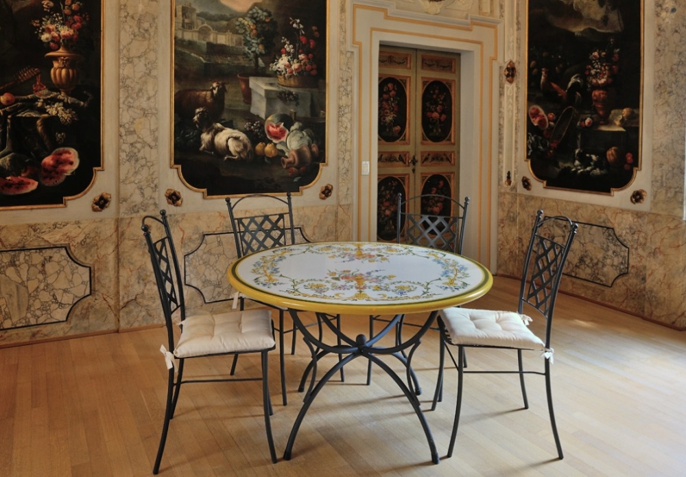 tavolo classico decoro settecento